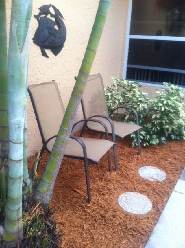 Courtyard seating
