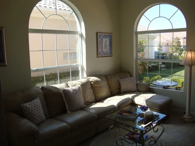 Private Den