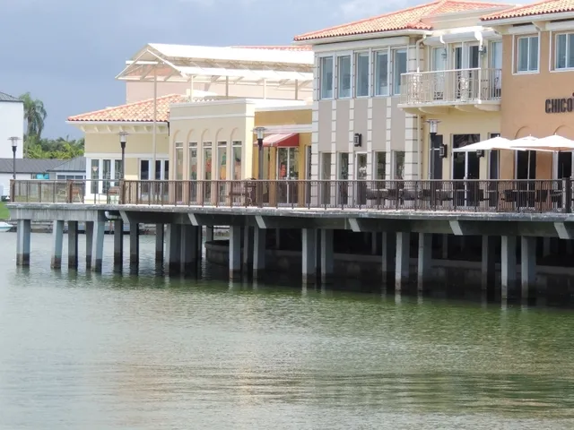 Located less than a 1/2 mile to Venetian Village