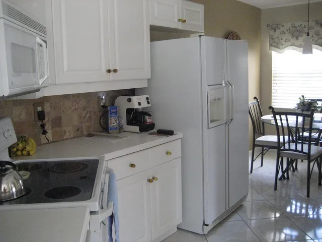 Huntington Lakes - Beautiful Vacation Bungalow! photo 2