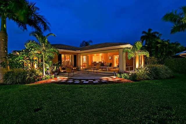 Old Naples Charmer!  Beautiful home on the water! photo 1