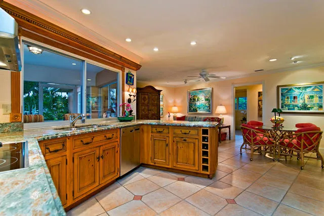 Old Naples Charmer!  Beautiful home on the water! photo 15