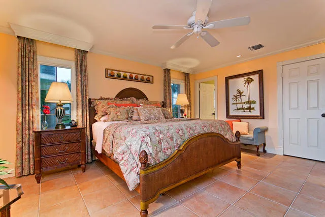 Old Naples Charmer! Beautiful home on the water! photo 17