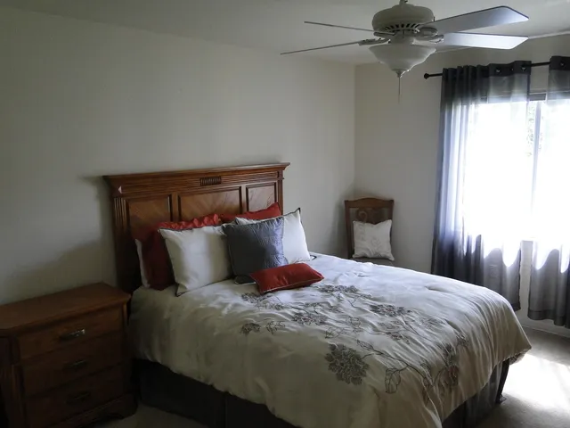 Key Royal Condo photo 9
