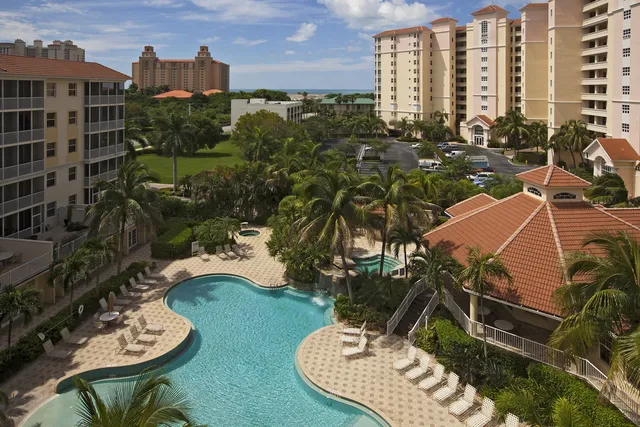View of the pool from the screened lanai.