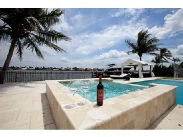 Naples Bayfront w Dock! And Pool! 5 bedroom! photo 2