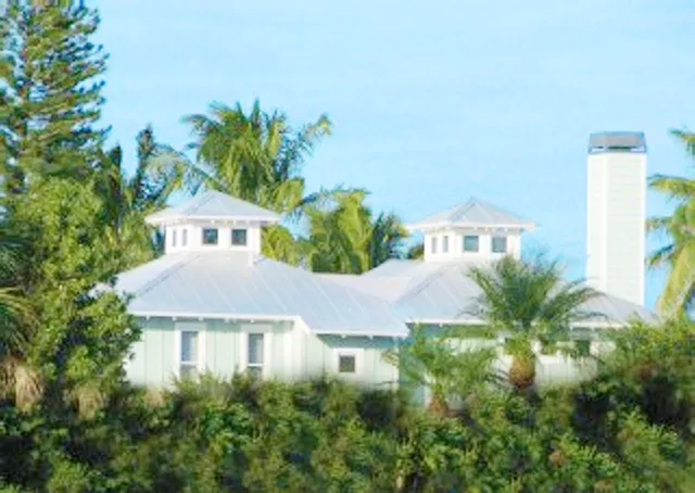  NAPLES MERMAID COTTAGE ~ Private Beach! photo 2