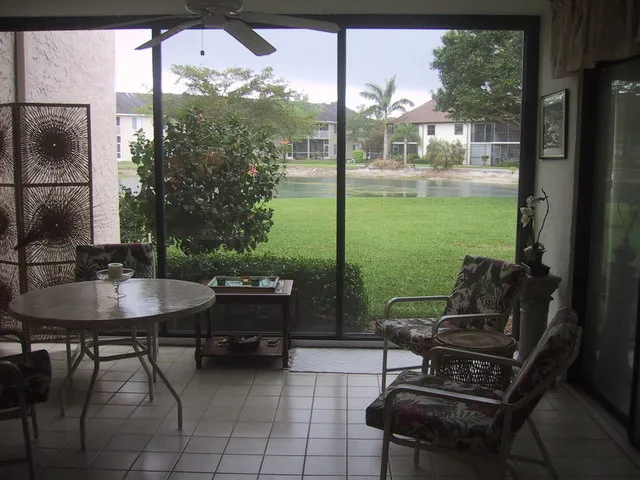 air-conditioned lanai. Table seats 6