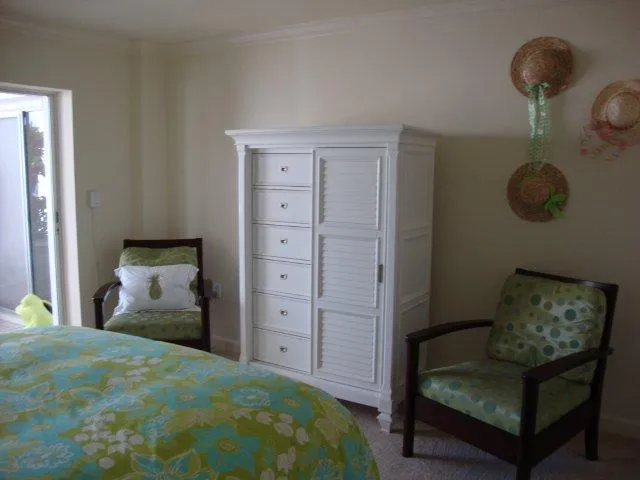Second view of the guest room.