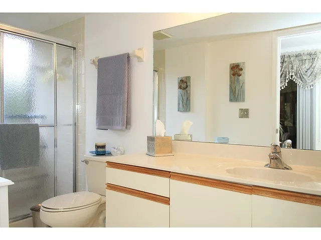 Master Bedroom Ensuite Bathroom