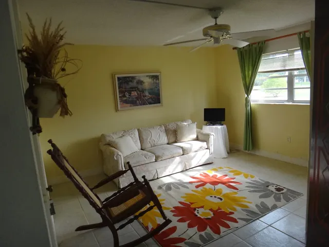 Guest bedroom with queen size sofa bed.