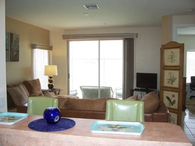 $2500 3 BEDROOM LAKE FRONT CONDO STERLING OAKS photo 10