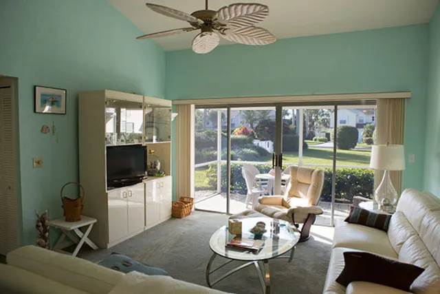 Living Room into Lanai