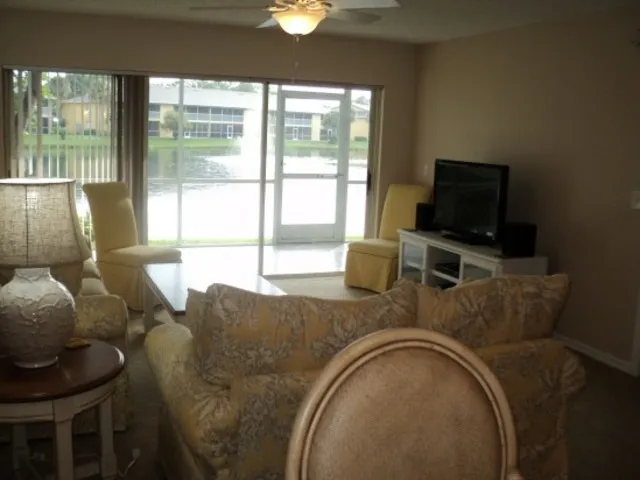 living area facing lanai