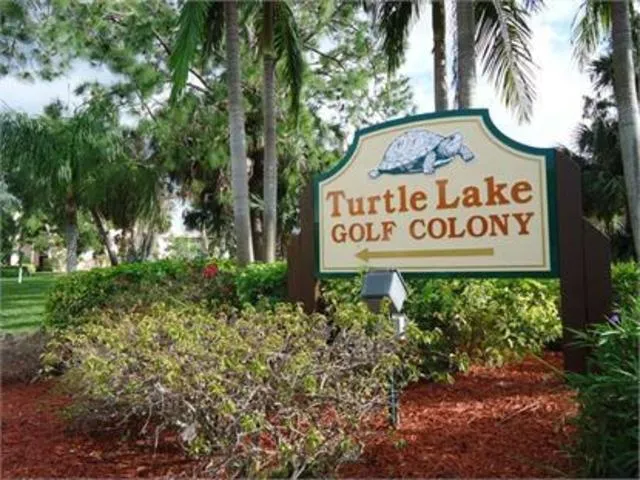 Heart of Naples-Prime location at reasonable price photo 1