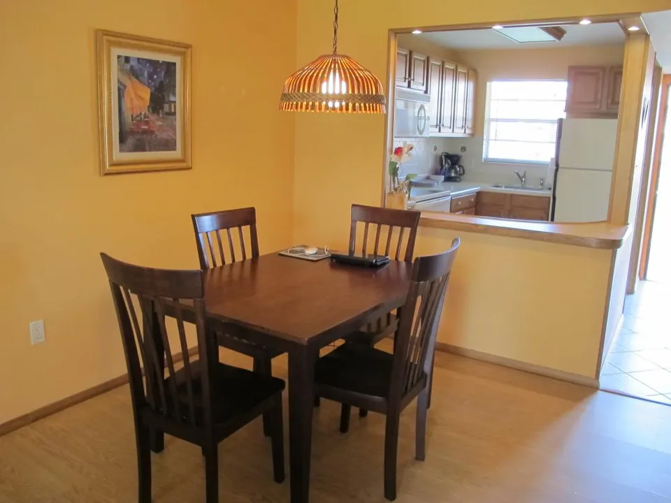 Heart of Naples-Prime location at reasonable price photo 6