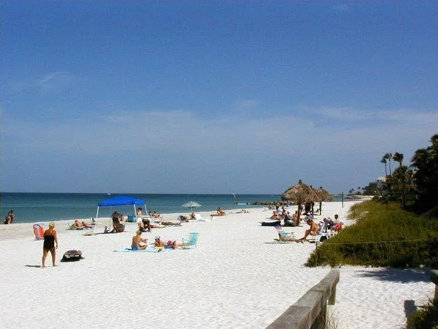 Heart of Naples-Prime location at reasonable price photo 19