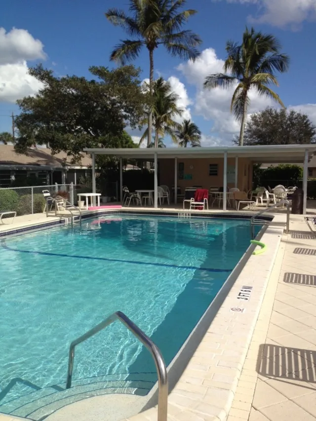 2BDRM Modern Villa in Naples Glades Golf Club photo 13