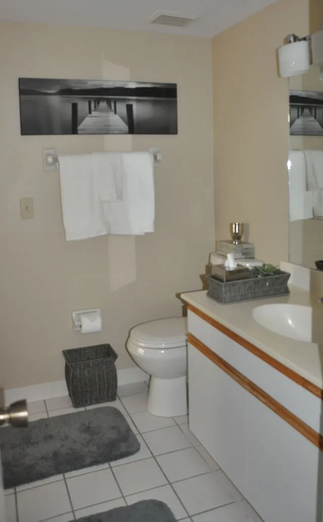 Upstairs Bathroom with Tub/Shower.