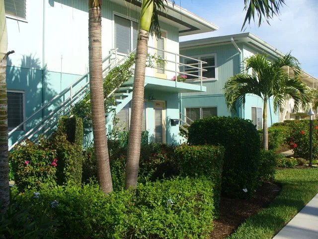 Charming Old Naples Condo photo 1