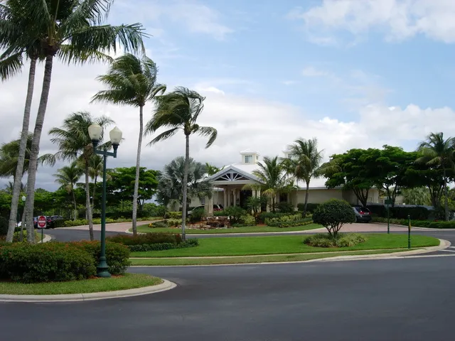 ******BEAUTIFUL STERLING OAKS CONDO**** photo 4
