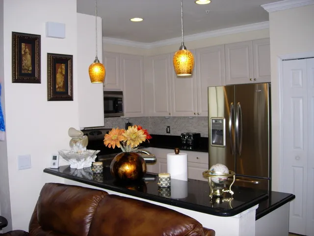 ******BEAUTIFUL STERLING OAKS CONDO**** photo 14