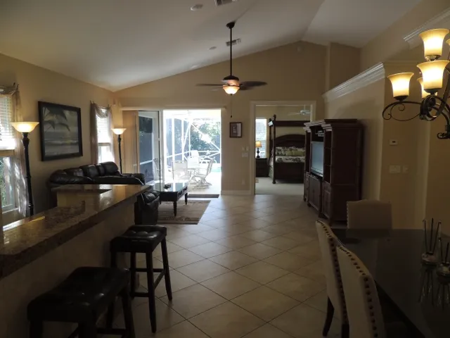 Open layout - almost 2000 square feet 