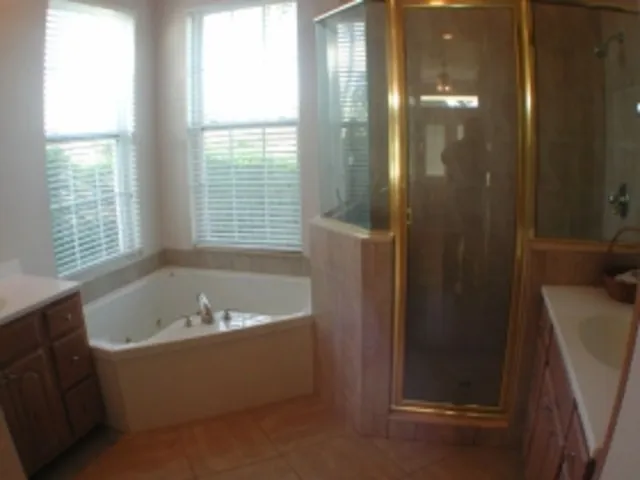 Naples Canal Home photo 9