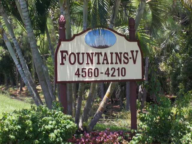 Relaxing Naples Condo - Fountains V (all ages) photo 15