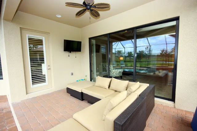 LANAI WITH FLAT SCREEN TV