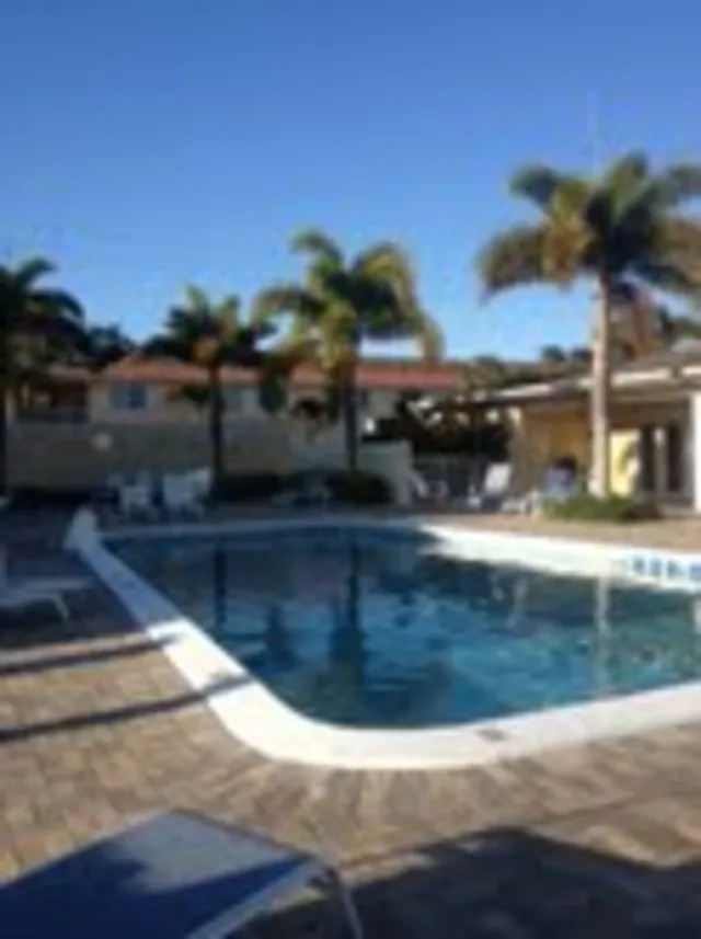 Condo's pool 