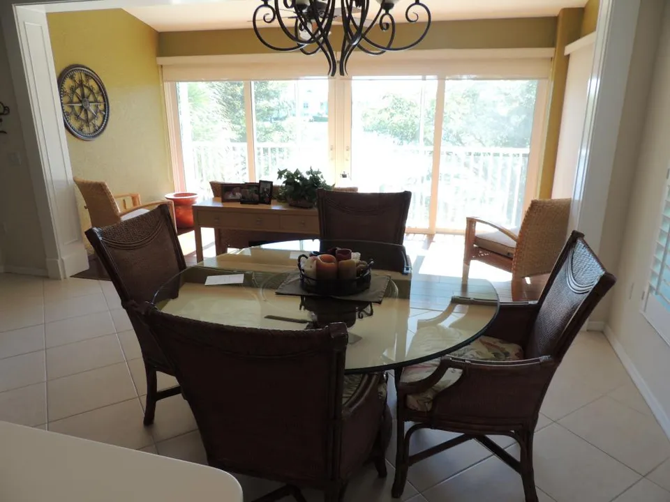 The dining area is features a direct view of the lake - perfect for entertaining guests