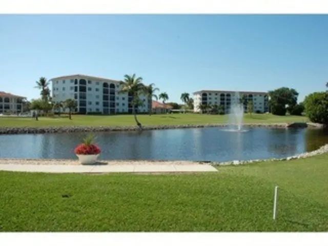 NO GREEN FEES GOLF COURSE, BERMUDA GRASS