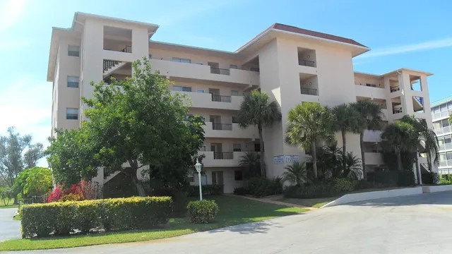 Lely golf estates turnkey condo  photo 8