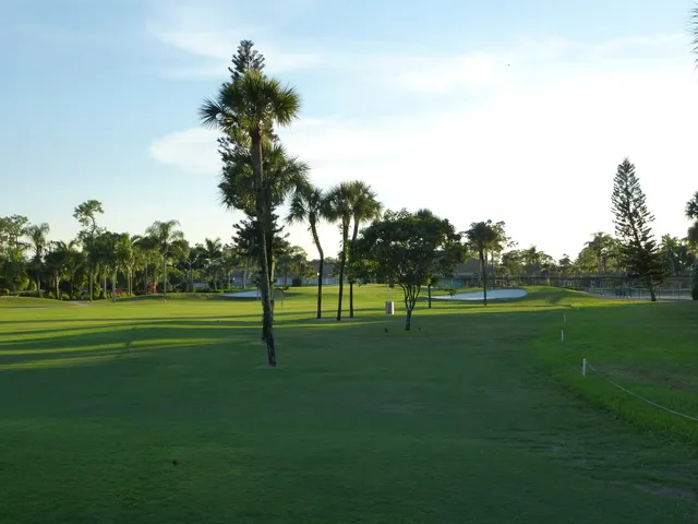 View towards the clubhouse.