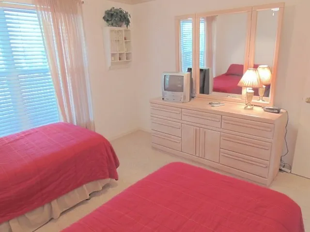 Tv also in guest room