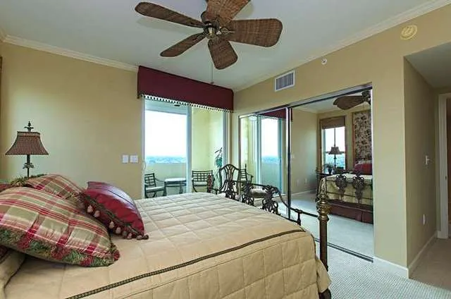 Guest bedroom