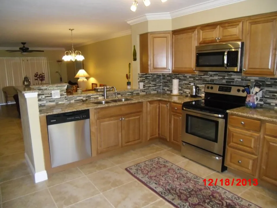 Gated condo January- Bundled golf - 5 miles to beach photo 11