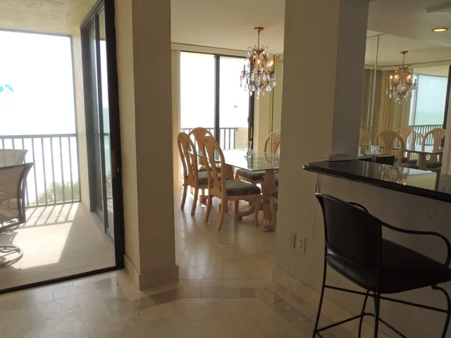 Sliding glass doors expose the views!