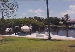 2 Bedroom Waterfront Home photo 3