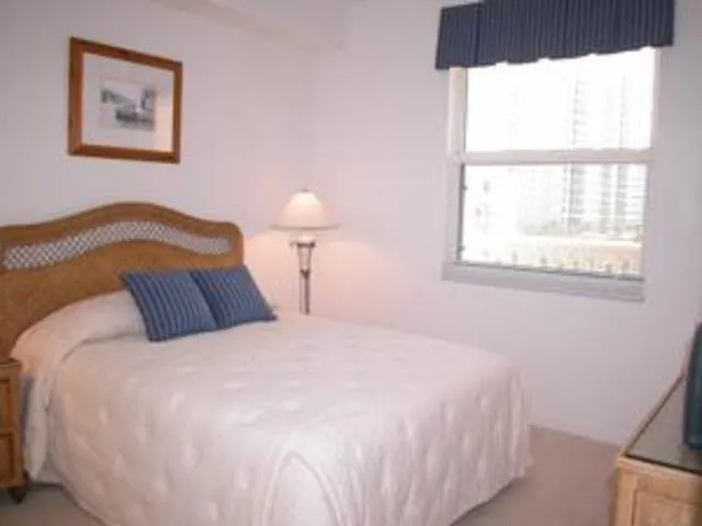 Queen Suite with private bath