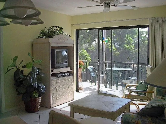 ENTERTAINMT CTR WITH COLOR TV & DVD (movies can be rented fr Clubhouse)