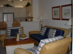 Penthouse Condo, 2 blocks from Vanderbilt Beach photo 2