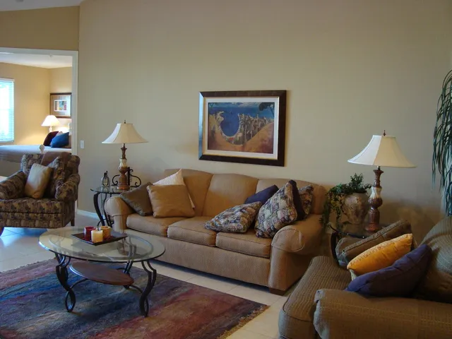 Oversized seating and relaxing living area.