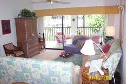 Spotless, Condo.  Available MARCH & APRIL -Jan 08 photo 3