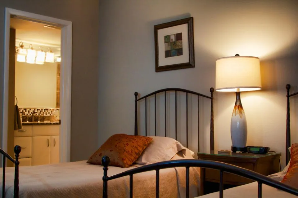 Guest bedroom