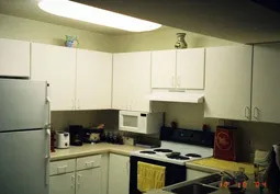 Kitchen includes dishwasher,
microwave & garbage disposal,
range & refrig