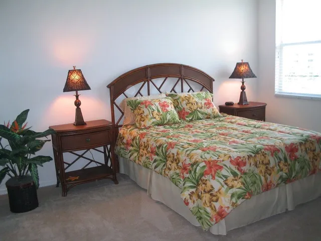 Spectacular Forest Glen Condo photo 5