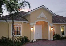New mini-mansion in Olde Naples blocks to Beach photo 1