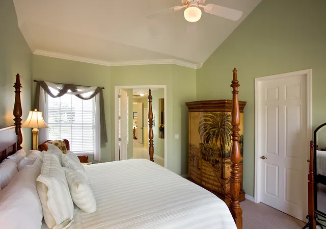 Exquisite Old Naples Villa Near 5th Avenue and Beach photo 6